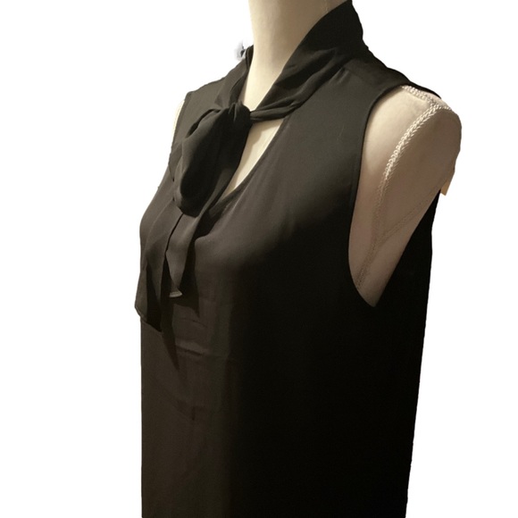Sleeveless Blouse DKNY, NEW - Picture 3 of 3